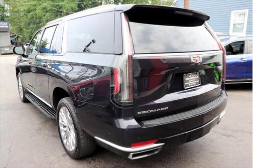 2023 Cadillac Escalade ESV Premium Luxury
