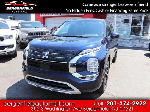 Cosmic Blue Metallic 2024 Mitsubishi Outlander SE S-AWC