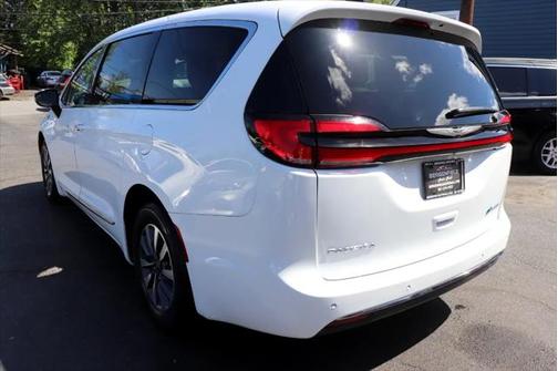 2023 Chrysler Pacifica Hybrid Limited