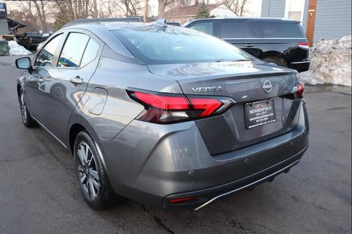 2024 Nissan Versa 1.6 SV