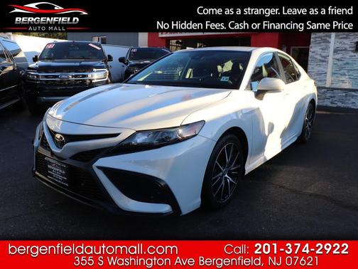 2023 Toyota Camry SE