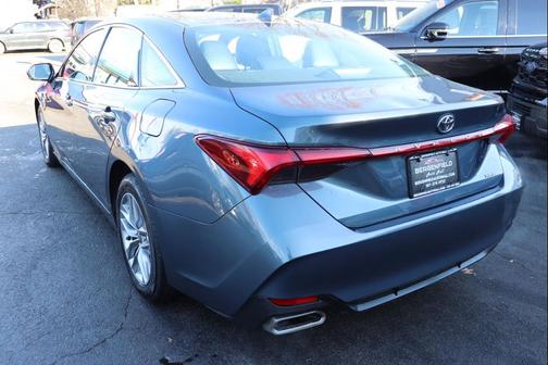 2022 Toyota Avalon XLE