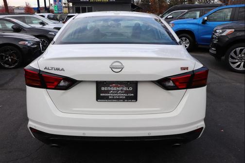 2024 Nissan Altima SR FWD
