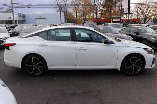 2024 Nissan Altima SR FWD