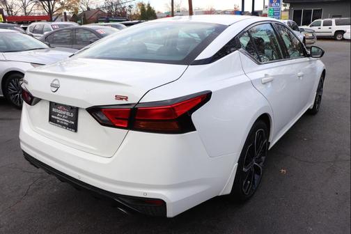 2024 Nissan Altima SR FWD