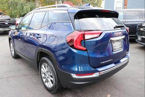 2023 GMC Terrain SLT