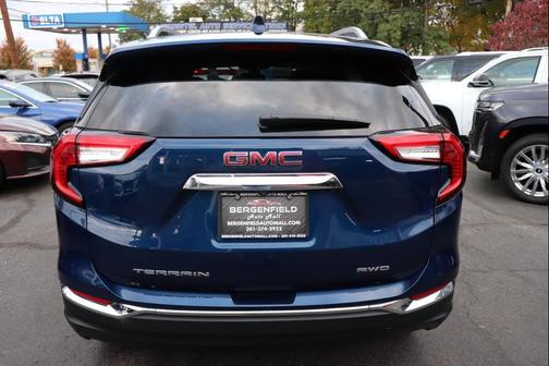 2023 GMC Terrain SLT