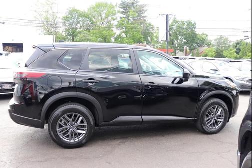 Super Black 2024 Nissan Rogue S