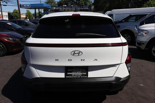White 2024 Hyundai KONA SEL AWD