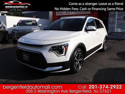 2023 Kia Niro LX