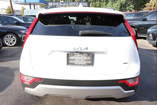 2023 Kia Niro LX