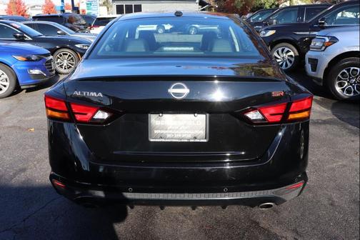 2023 Nissan Altima SR FWD