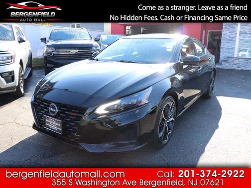 2023 Nissan Altima SR FWD