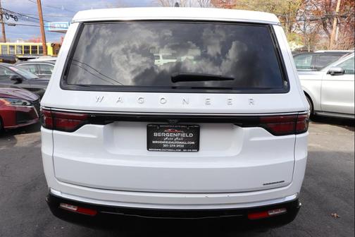 2024 Jeep Wagoneer L Series II 4x4