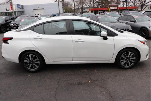 2024 Nissan Versa 1.6 SV