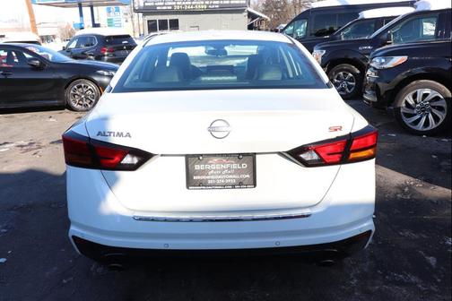 2023 Nissan Altima SR FWD