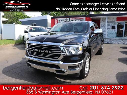 Diamond Black Crystal Pearlcoat 2024 RAM 1500 Laramie