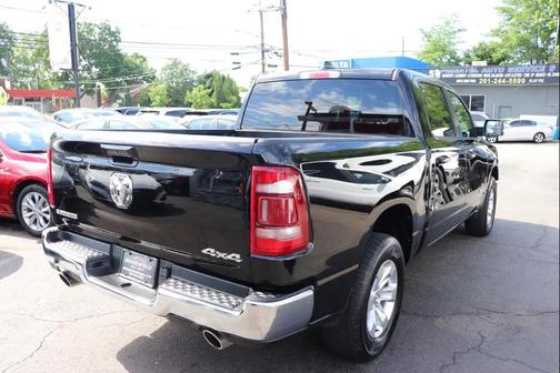 Diamond Black Crystal Pearlcoat 2024 RAM 1500 Laramie