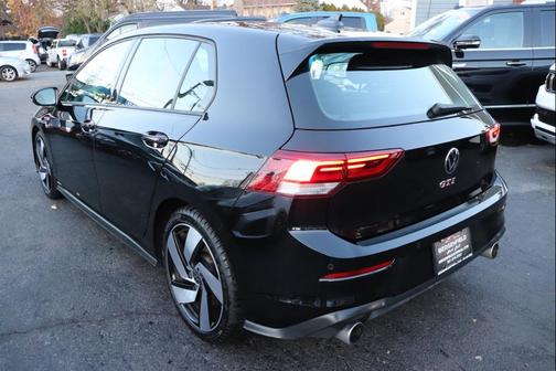 2024 Volkswagen Golf GTI 2.0T S DSG