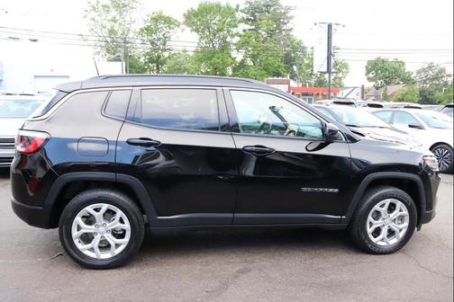 Black 2024 Jeep Compass Latitude