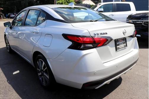 2023 Nissan Versa 1.6 SV