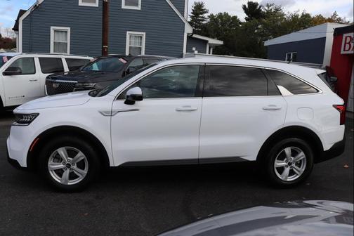 2023 Kia Sorento LX