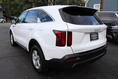 2023 Kia Sorento LX