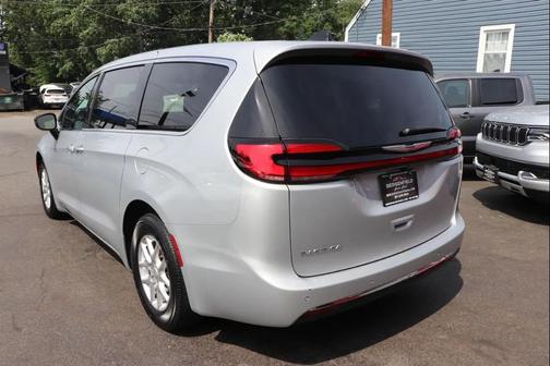 Silver Mist Clearcoat 2026 Chrysler Pacifica L