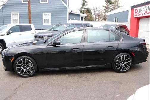Black 2024 BMW 740 xDrive