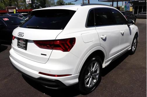 2024 Audi Q3 Premium 45 TFSI S line quattro Tiptronic