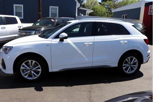 2024 Audi Q3 Premium 45 TFSI S line quattro Tiptronic