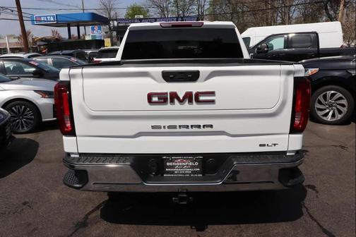 White 2025 GMC Sierra 1500 SLT