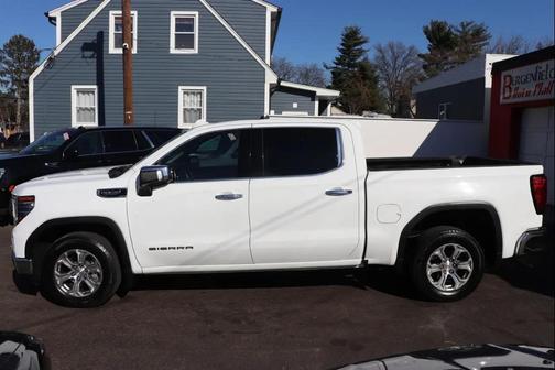 2024 GMC Sierra 1500 SLT