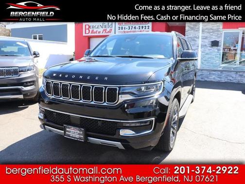 Diamond Black Crystal Pearlcoat 2023 Jeep Wagoneer L Series II 4x4
