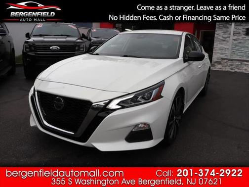 2022 Nissan Altima SR FWD