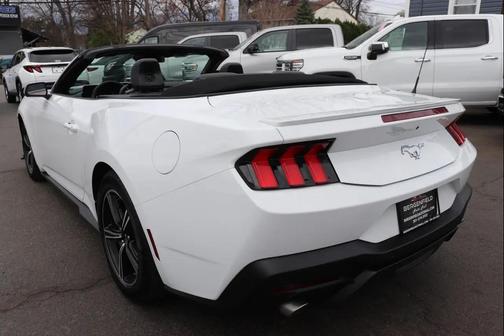 Oxford White 2025 Ford Mustang EcoBoost Premium