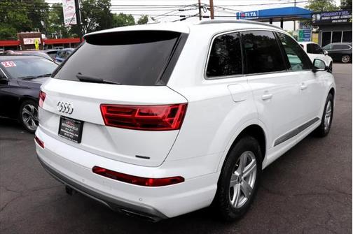2019 Audi Q7 45 Premium Plus