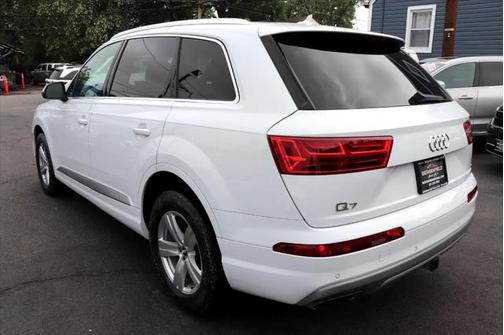 2019 Audi Q7 45 Premium Plus