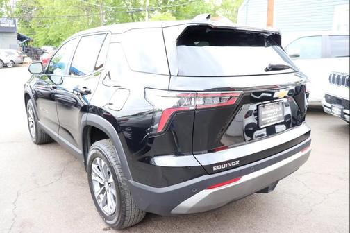 Mosaic Black Metallic 2026 Chevrolet Equinox 1LT