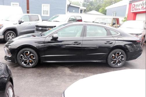 Abyss Black 2025 Hyundai SONATA SEL