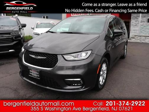 2023 Chrysler Pacifica Touring L