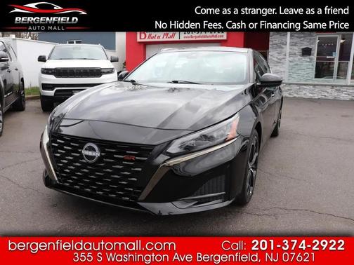 Super Black 2024 Nissan Altima SR FWD
