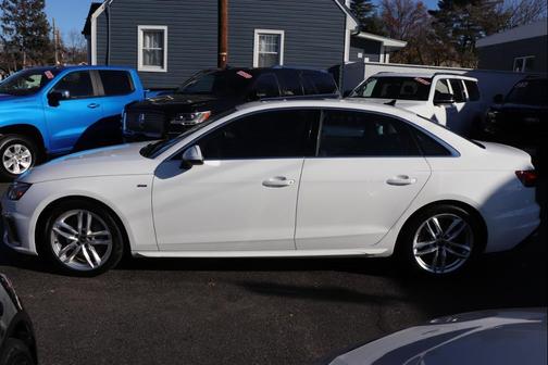 2023 Audi A4 45 S line Premium Plus