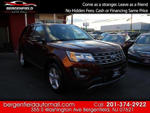 Photo 1 of 62 of 2016 Ford Explorer XLT