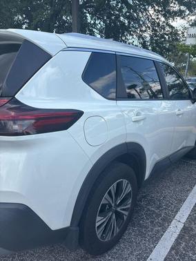 Pearl White Tricoat 2023 Nissan Rogue SV