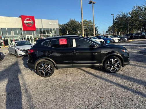 2022 Nissan Rogue Sport SL
