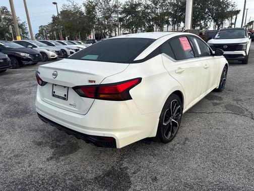 2024 Nissan Altima SR FWD