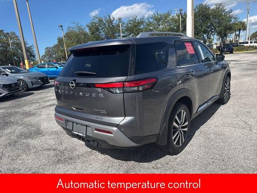 2022 Nissan Pathfinder Platinum 4WD