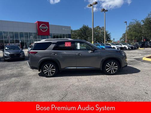 2022 Nissan Pathfinder Platinum 4WD