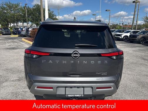 2022 Nissan Pathfinder Platinum 4WD
